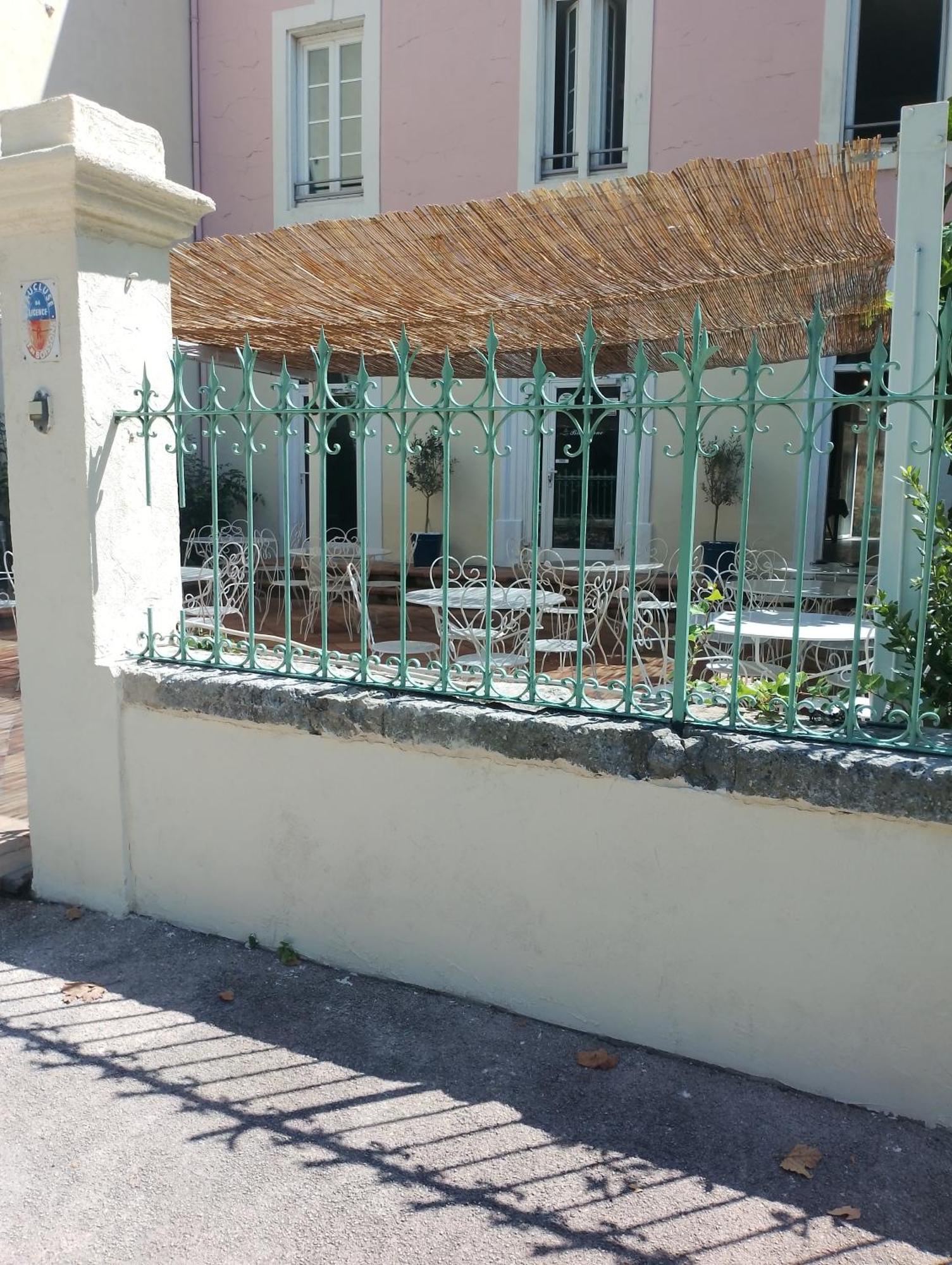 Le Patio De Fabio Acomodação com café da manhã Bollène Exterior foto